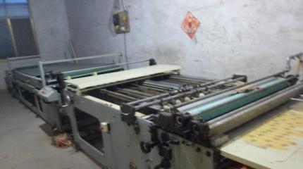山東閑置印刷設備處理_工廠更新設備處理半自動貼面機_山東閑置資產(chǎn)處理_Feijiu網(wǎng)(中國廢舊物資網(wǎng))